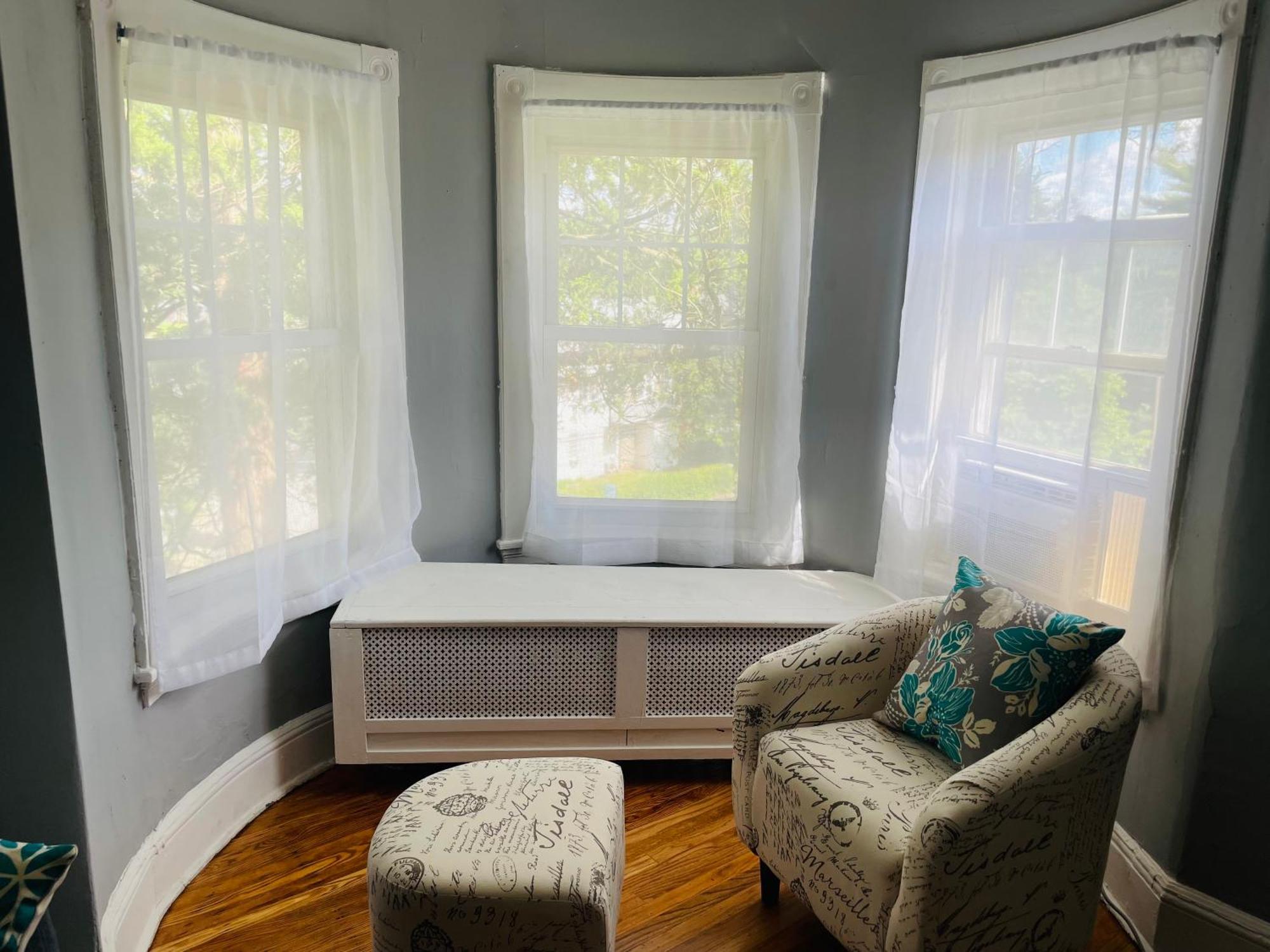 Charming 1br Near Train Station Willow Grove
